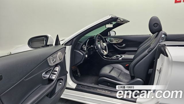 Mercedes-Benz C-Class 2019 — photo 10