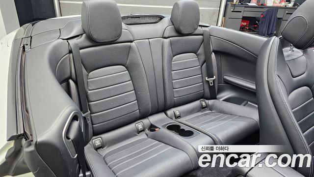 Mercedes-Benz C-Class 2019 — photo 11