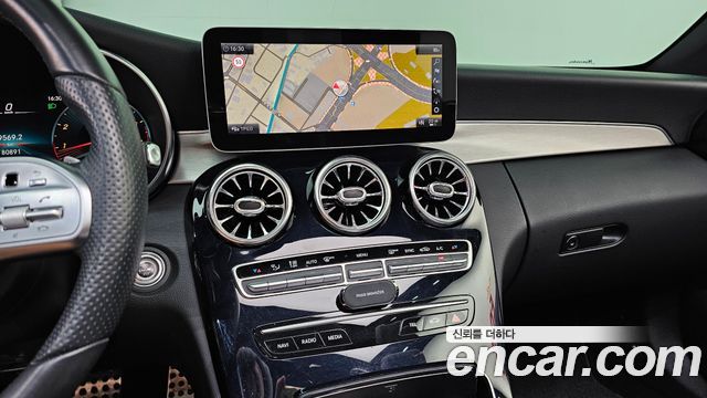Mercedes-Benz C-Class 2019 — photo 14