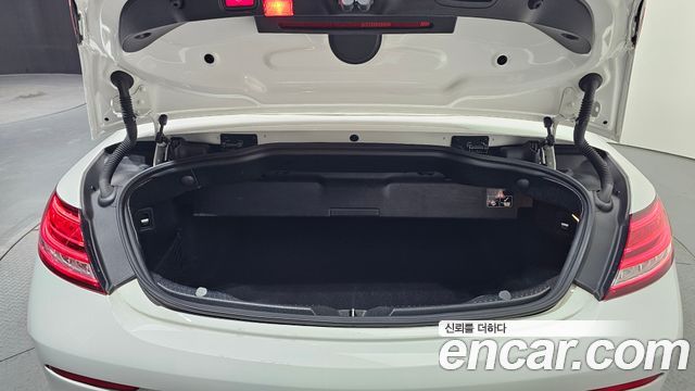 Mercedes-Benz C-Class 2019 — photo 20