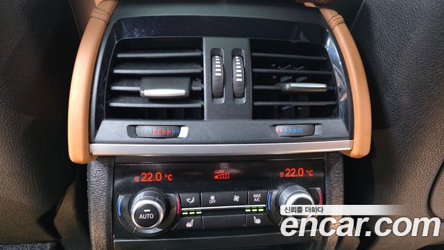 BMW X6 2018 — photo 17