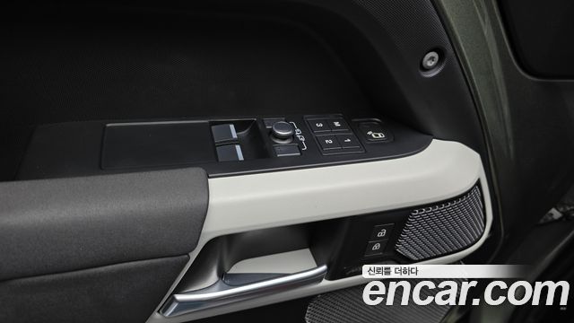 Land Rover Defender 2022 — photo 31