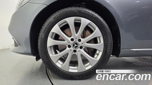 Mercedes-Benz E-Class 2018 — photo 5