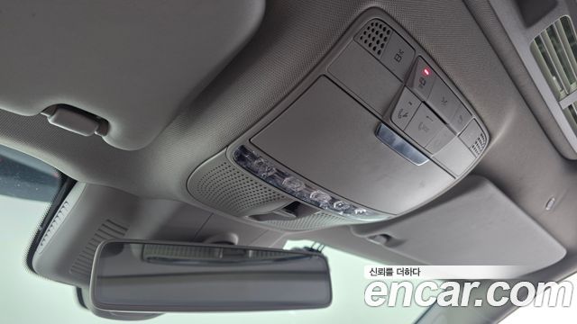 Mercedes-Benz E-Class 2018 — photo 16