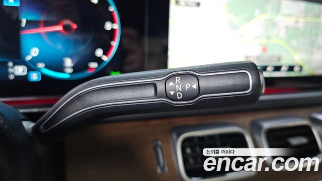 Mercedes-Benz GLS-Class 2021 — photo 9