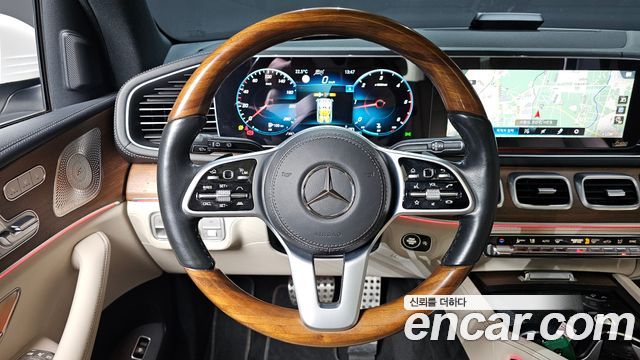 Mercedes-Benz GLS-Class 2021 — photo 13
