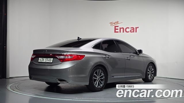 Hyundai Grandeur 2011 — photo 2