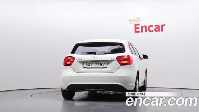 Mercedes-Benz A-Class 2014 — photo 4