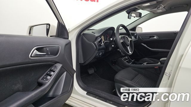 Mercedes-Benz A-Class 2014 — photo 10