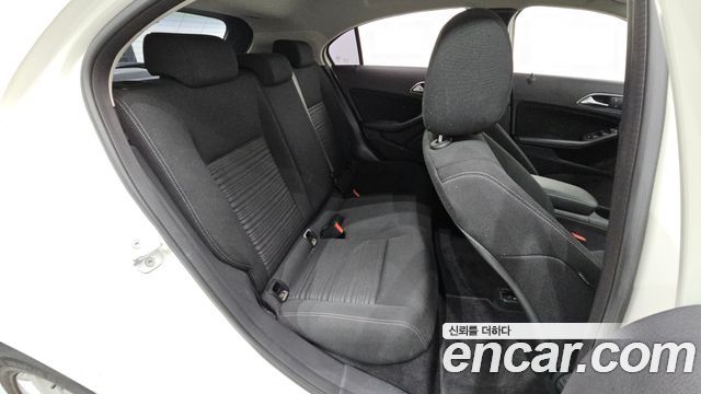 Mercedes-Benz A-Class 2014 — photo 11