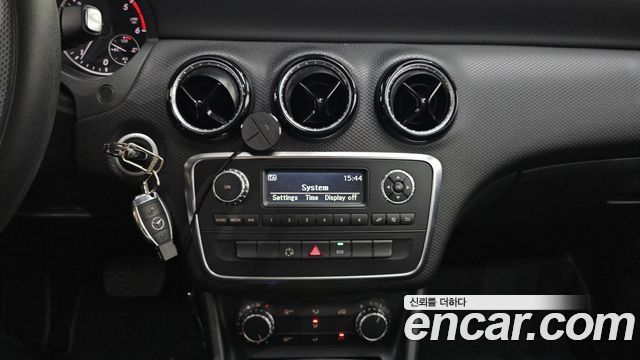 Mercedes-Benz A-Class 2014 — photo 13