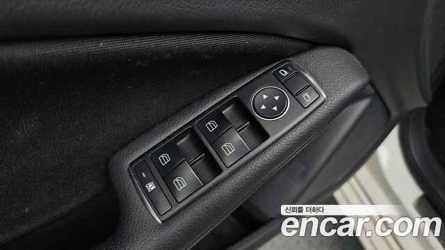 Mercedes-Benz A-Class 2014 — photo 14
