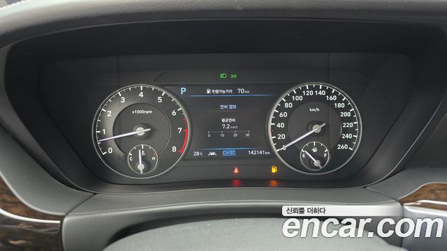 Genesis G90 2019 — photo 11