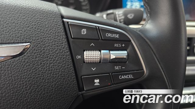 Genesis G90 2019 — photo 26