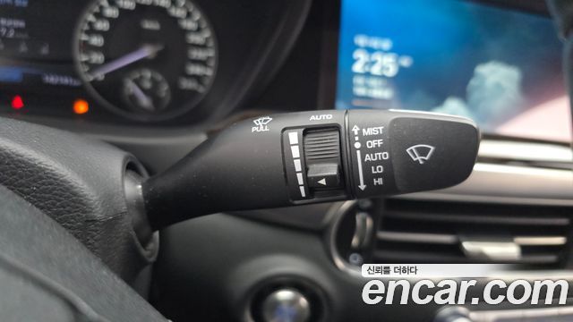 Genesis G90 2019 — photo 28