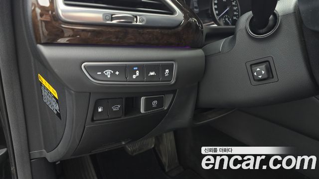 Genesis G90 2019 — photo 30