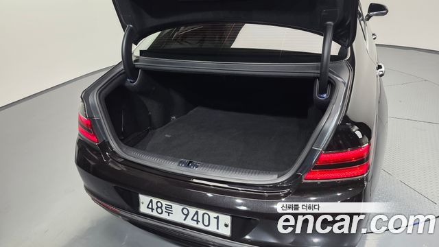 Genesis G90 2019 — photo 34