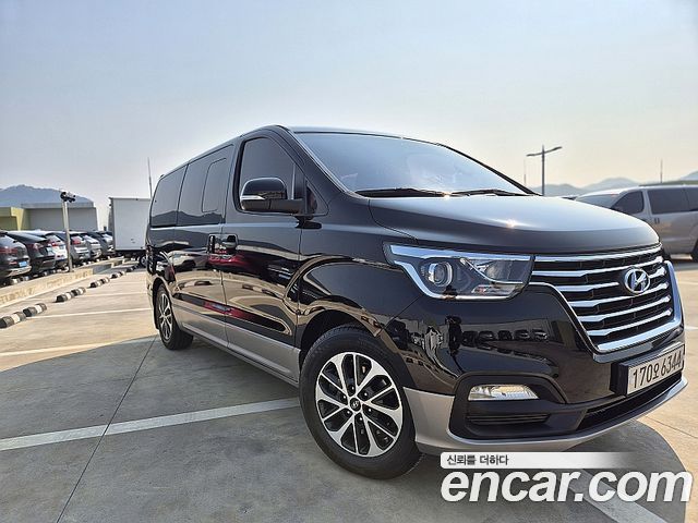 Hyundai Starex 2019 — photo 2