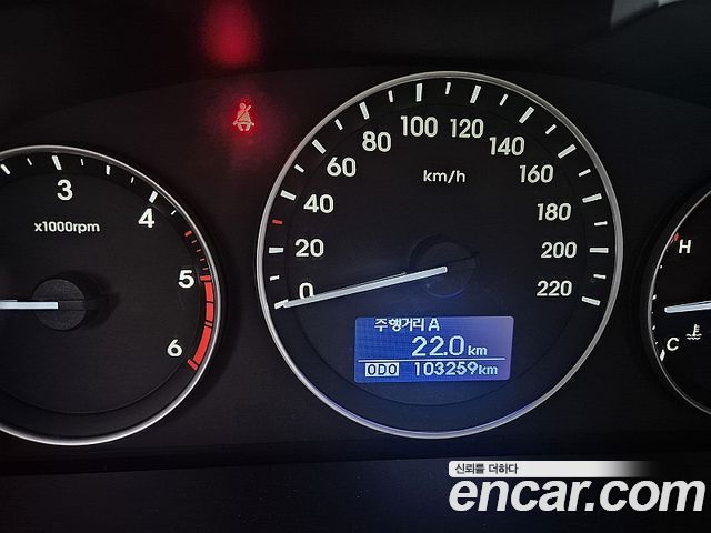 Hyundai Starex 2019 — photo 7