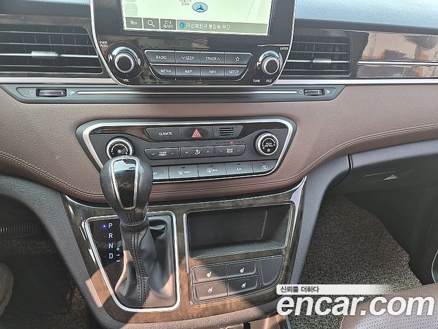 Hyundai Starex 2019 — photo 9