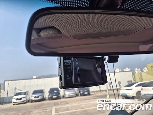 Hyundai Starex 2019 — photo 13