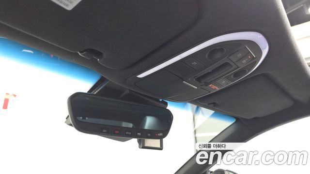 Genesis G70 2018 — photo 24