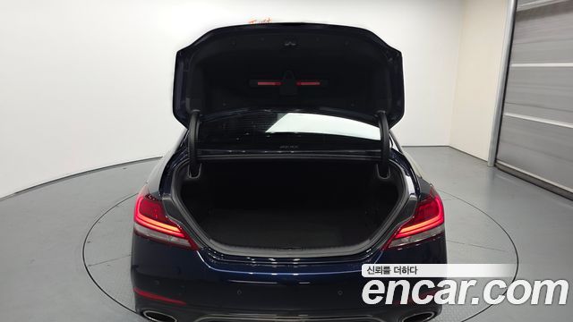 Genesis G70 2018 — photo 26