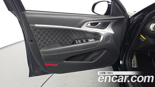 Genesis G70 2018 — photo 14