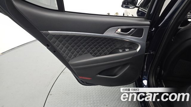 Genesis G70 2018 — photo 15