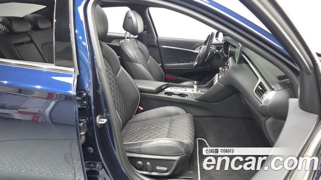 Genesis G70 2018 — photo 16