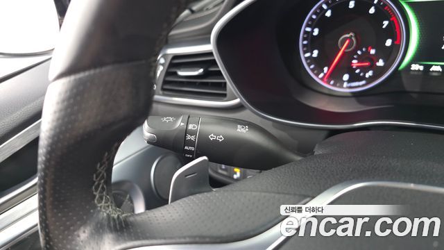 Genesis G70 2018 — photo 28