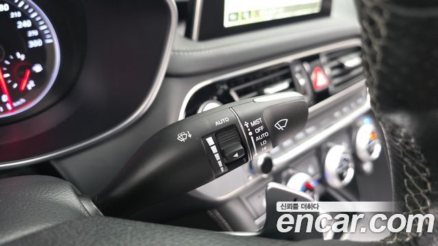 Genesis G70 2018 — photo 29