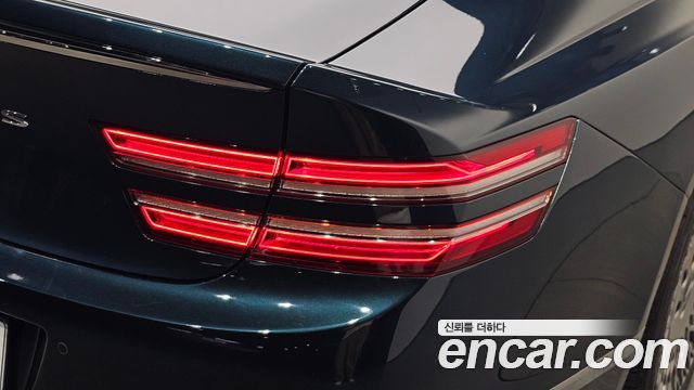 Genesis G80 2022 — photo 9