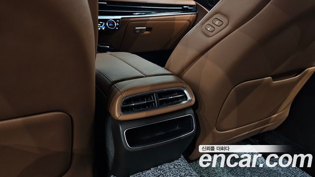 Genesis G80 2022 — photo 33