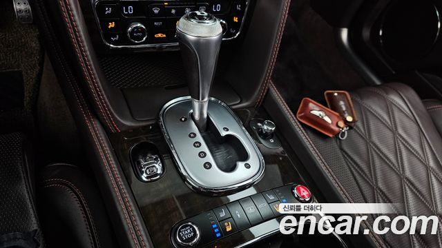Bentley Flying Spur 2014 — photo 9