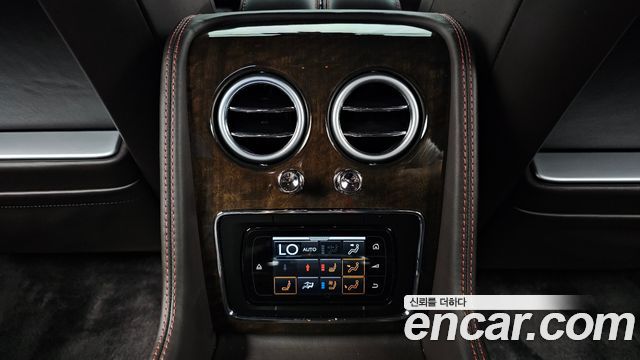 Bentley Flying Spur 2014 — photo 19