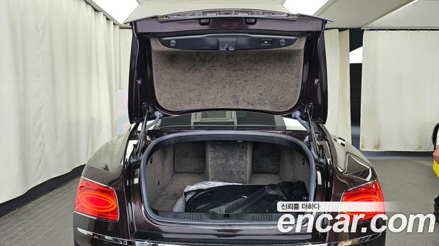 Bentley Flying Spur 2014 — photo 20