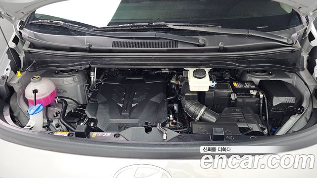 Hyundai Staria 2025 — photo 6