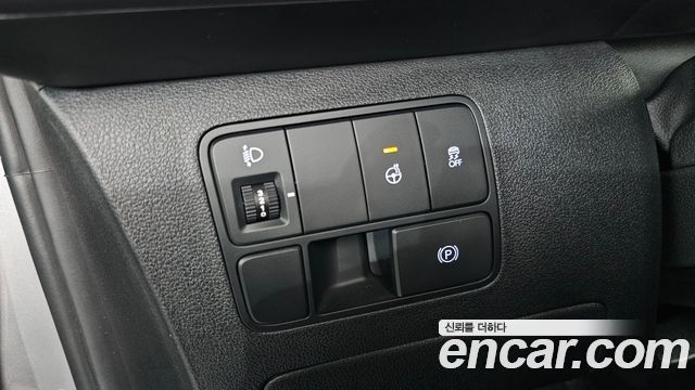 Hyundai Staria 2025 — photo 21