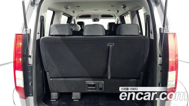 Hyundai Staria 2025 — photo 30