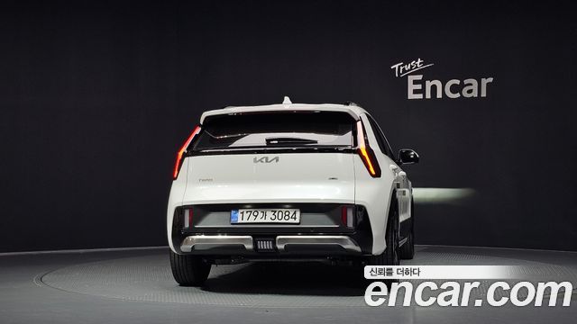 Kia Niro 2027 — photo 4