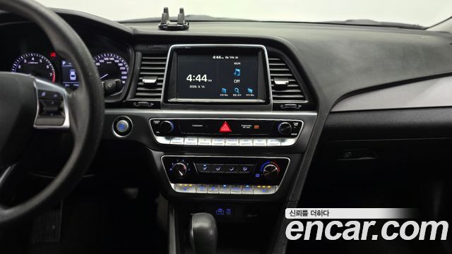 Hyundai Sonata 2018 — photo 20