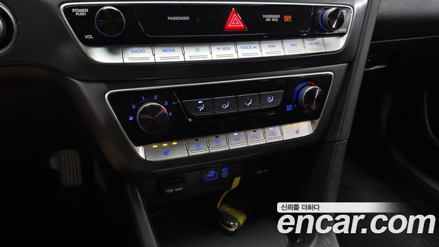 Hyundai Sonata 2018 — photo 23
