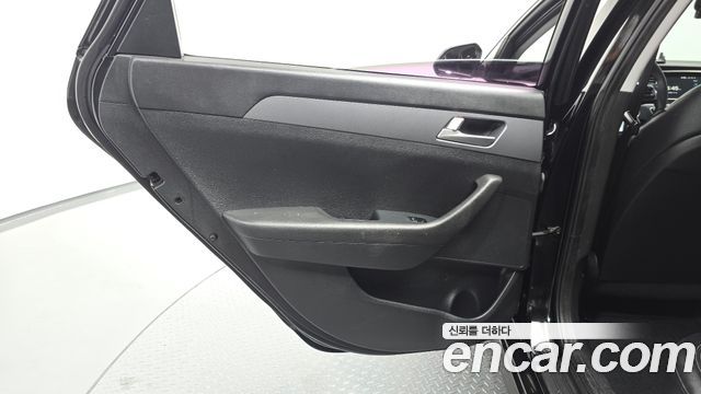 Hyundai Sonata 2018 — photo 15