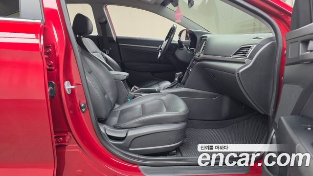 Hyundai AVANTE 2016 — photo 16
