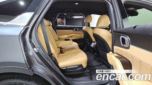 Kia Sorento 2023 — photo 18
