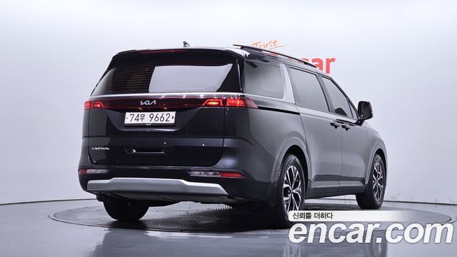 Kia Canival 2022 — photo 2