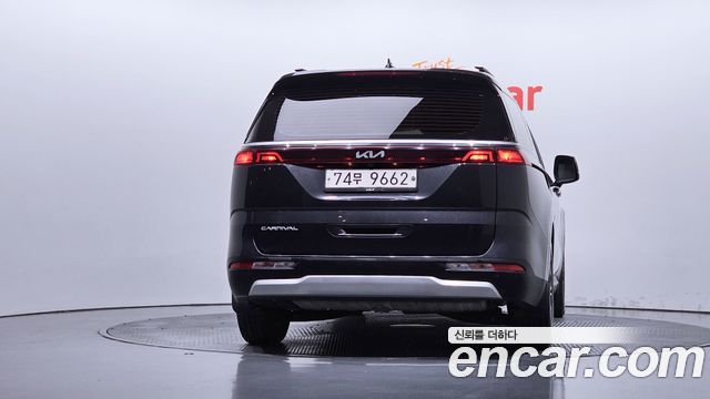 Kia Canival 2022 — photo 4