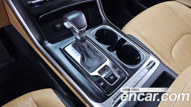 Kia Canival 2022 — photo 12