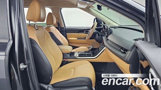 Kia Canival 2022 — photo 17